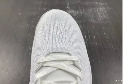 FV6325-100  Kobe 8 Protro White Golden Nike 0703